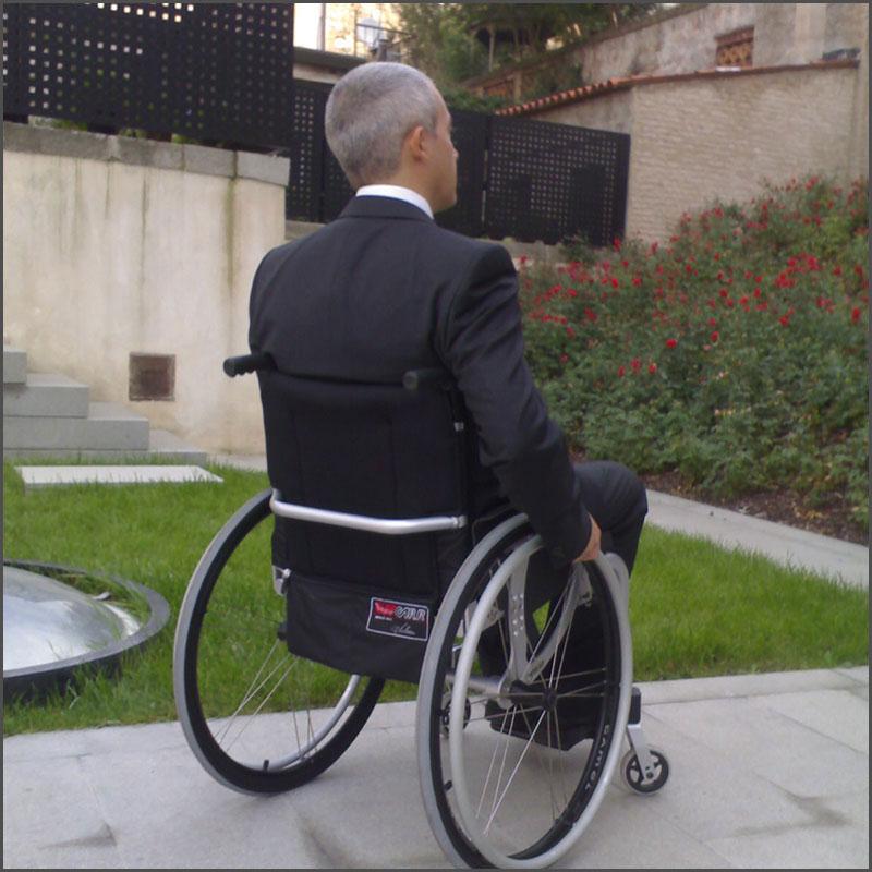 ABITO UOMO