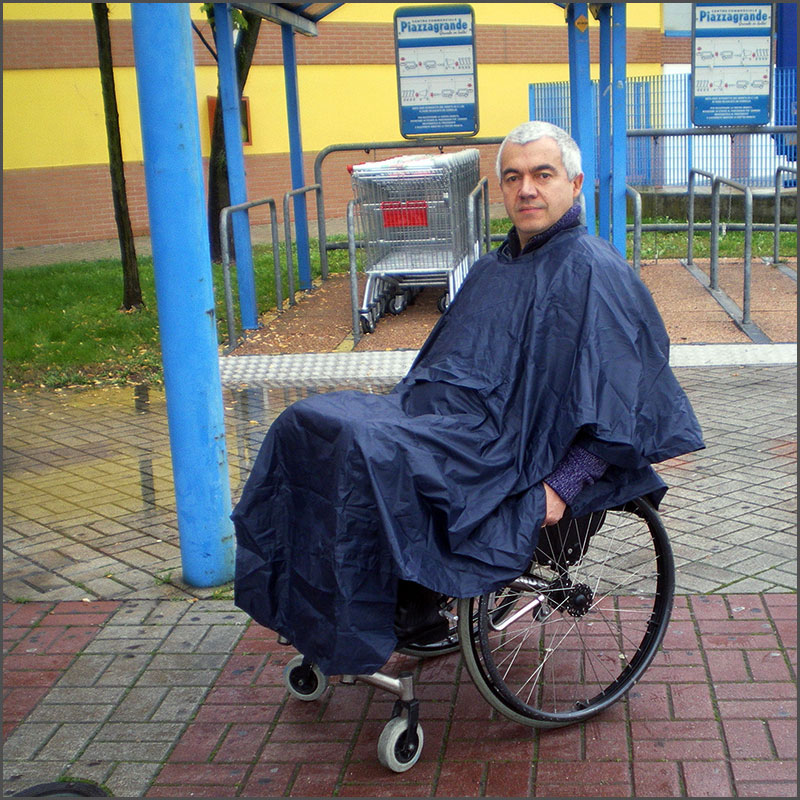 INDUMENTI ANTI-PIOGGIA