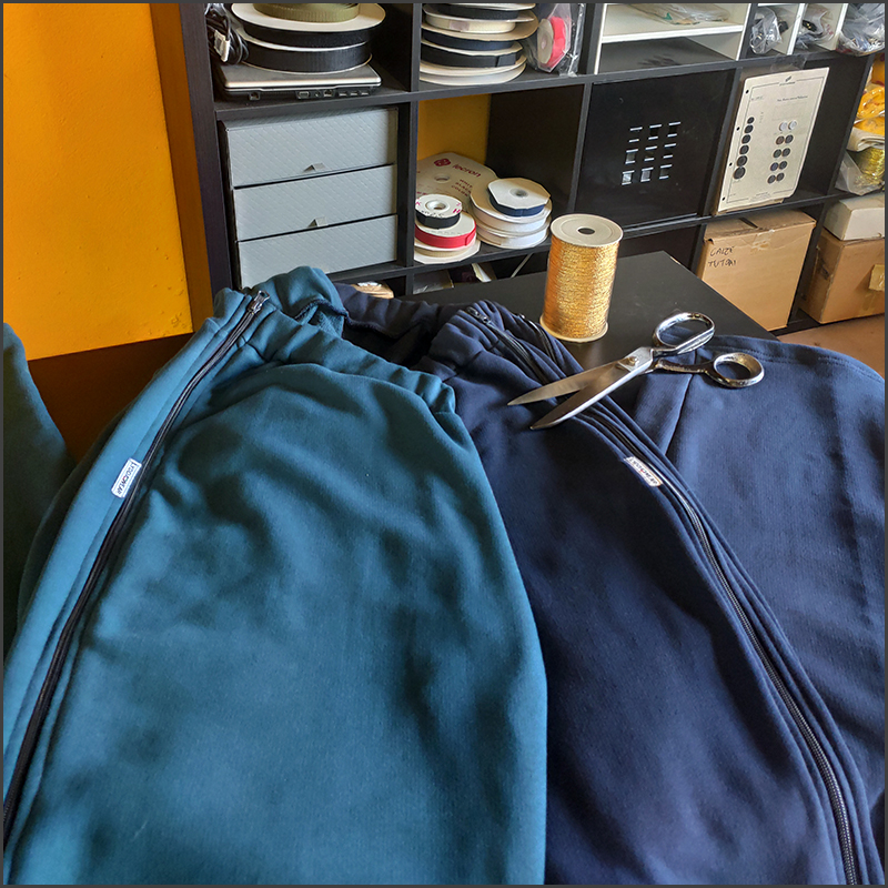 pantaloni incontinenza apribili con cerniere laterali